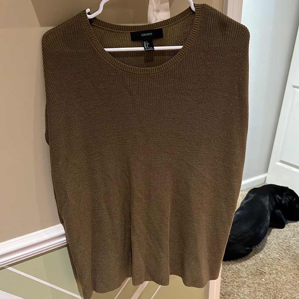 Forever 21 knitted vest
